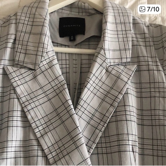 🤍🩶 Theory White and Gray Plaid Blazer 🤍🩶 - Picture 6 of 8